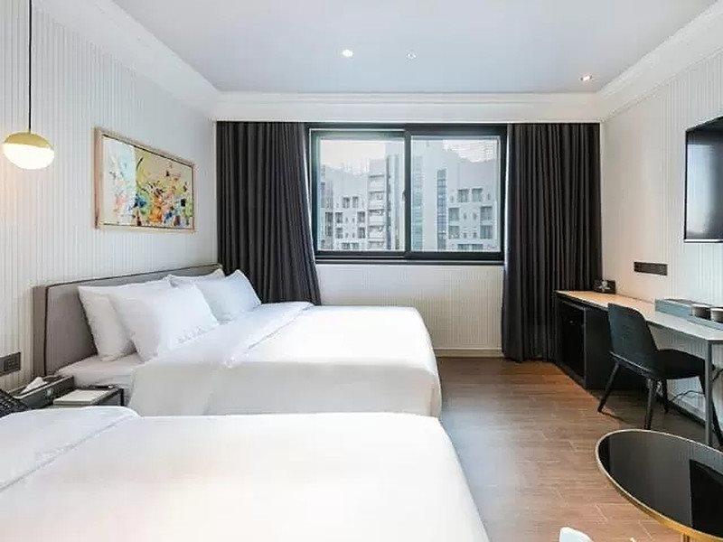 Brown Dot Hotel ג'ינג'ו מראה חיצוני תמונה