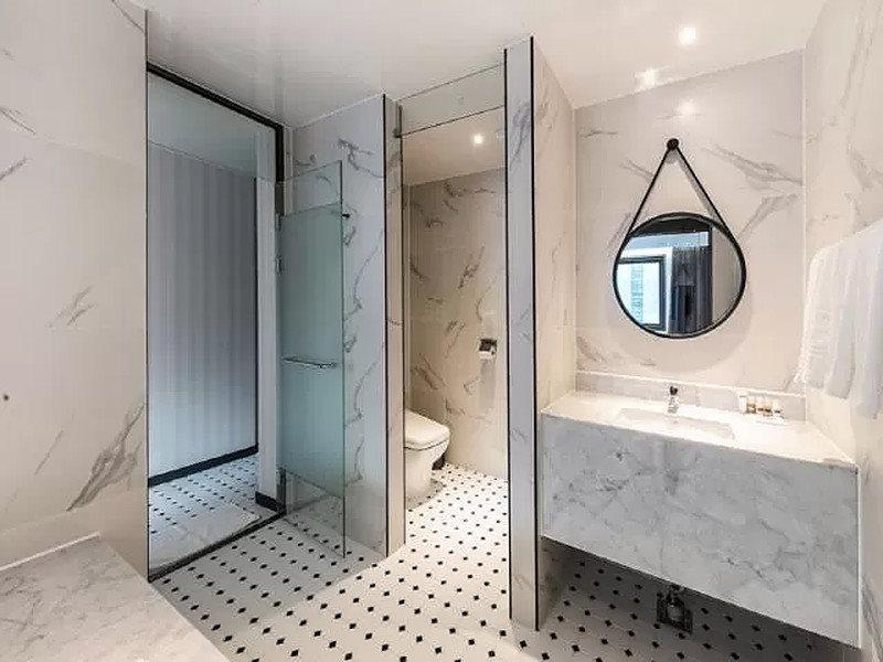 Brown Dot Hotel ג'ינג'ו מראה חיצוני תמונה