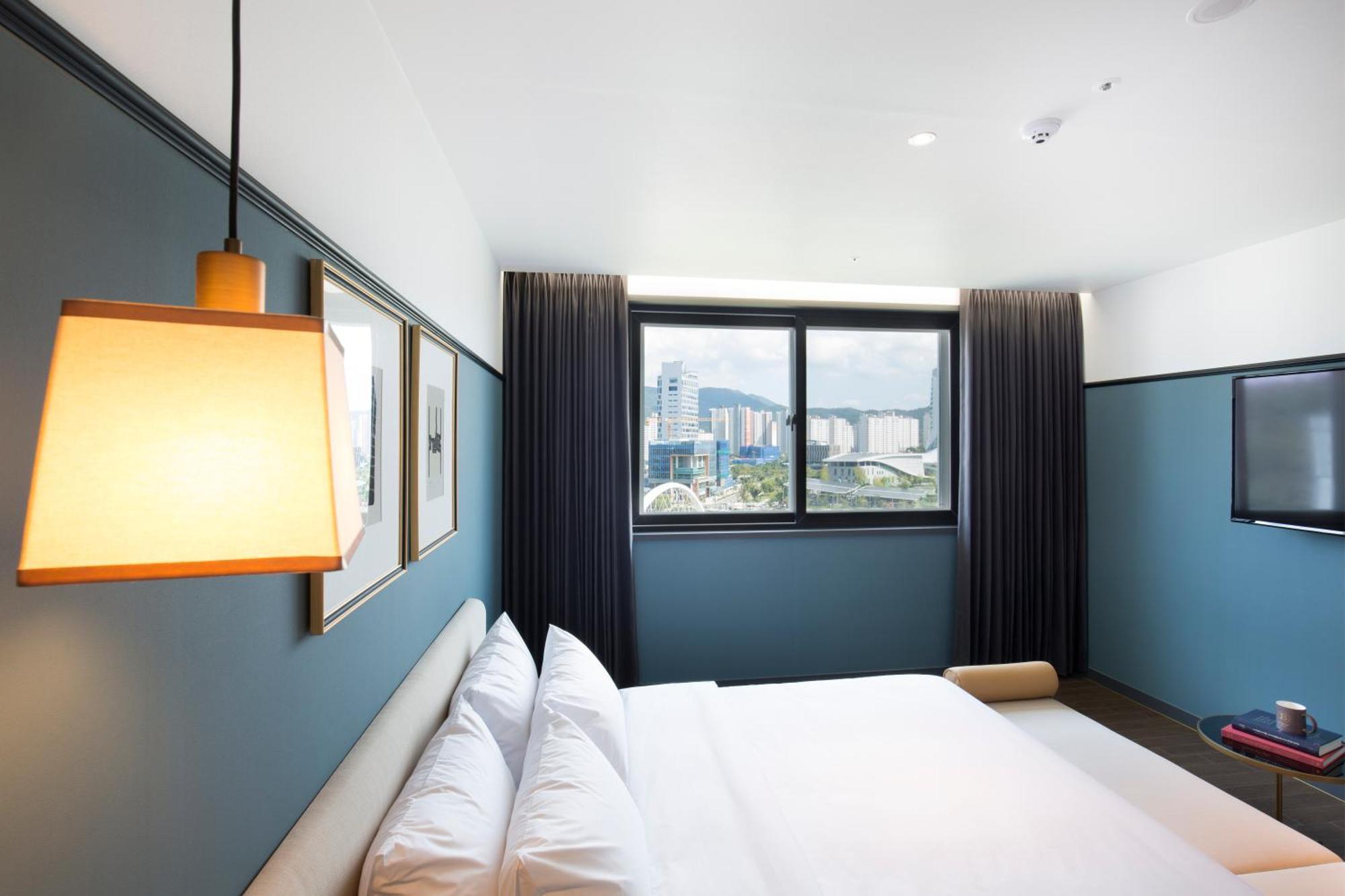 Brown Dot Hotel ג'ינג'ו מראה חיצוני תמונה